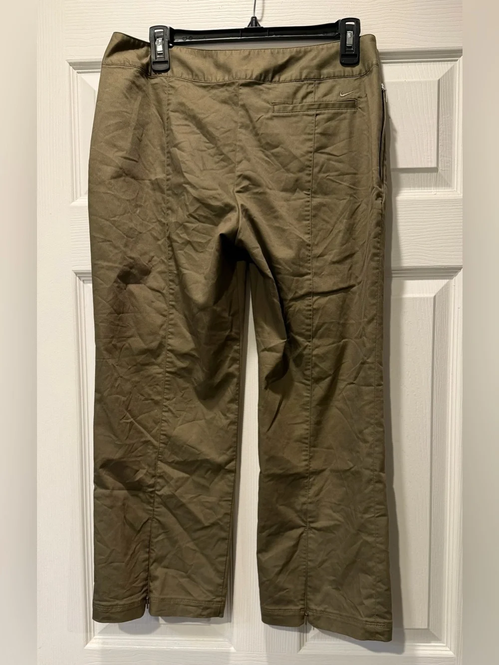 Nike Golf size 8 (medium) pants (ankle) 24” inseam